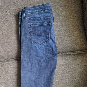 Levis jeans